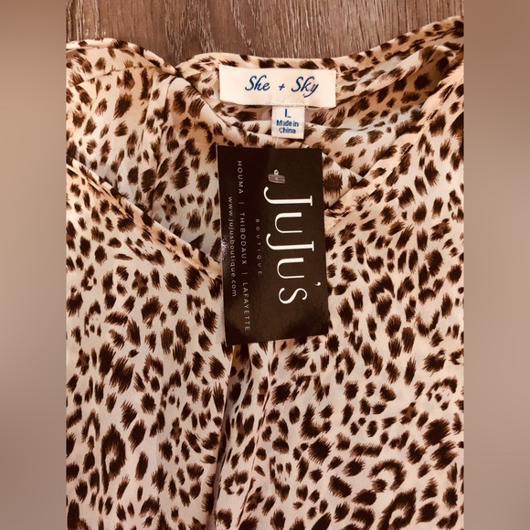 She and sky leopard blouse - Picture 5 of 5